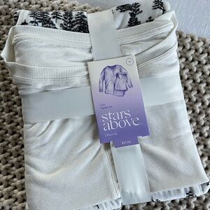 Stars above pajama set / new